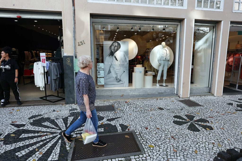 Roupas e perfumes lideram presentes para o Dia das Mães
