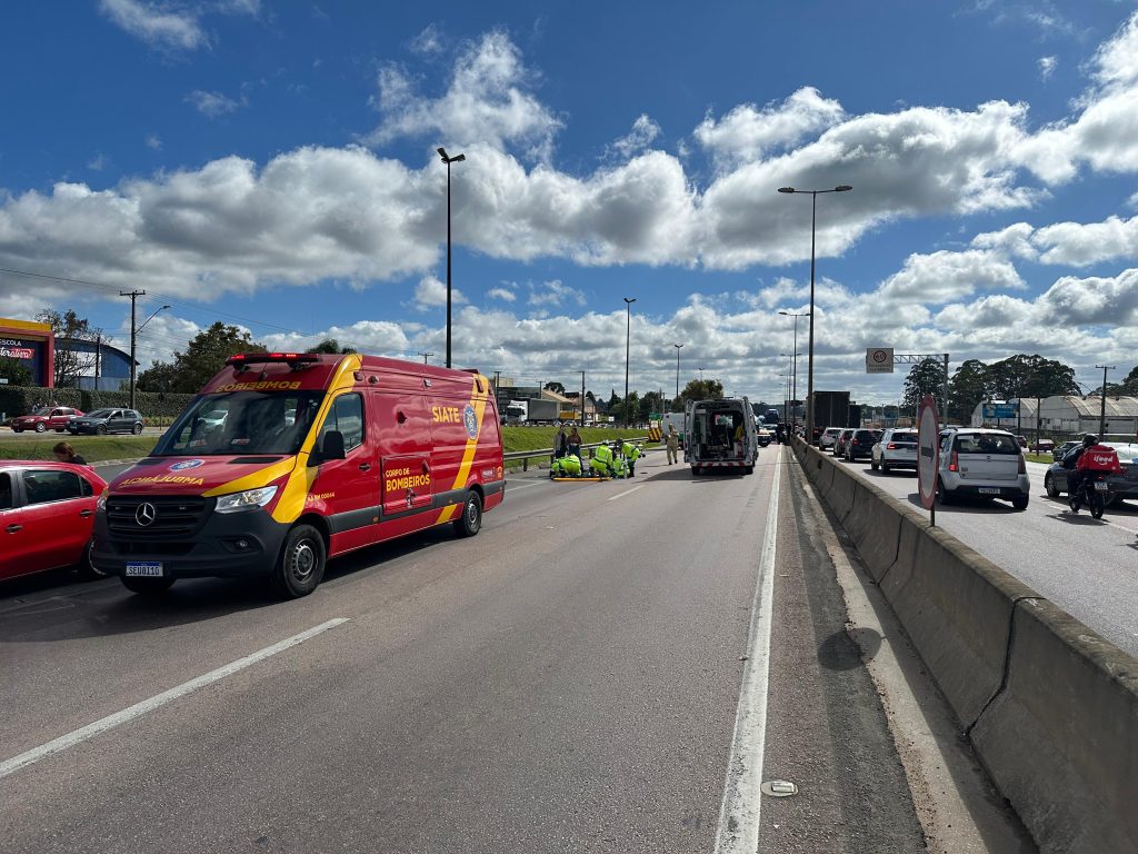 Duas pessoas ficam feridas em acidente na Grande Curitiba