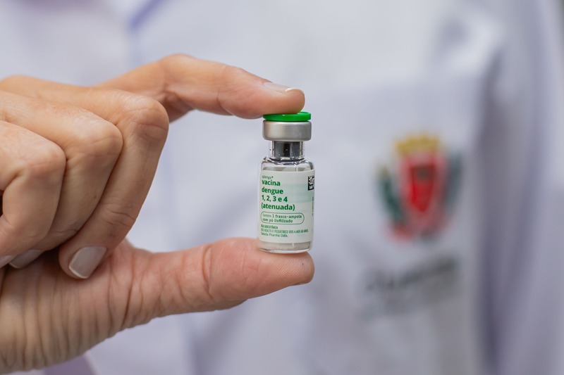 Vacinação contra a dengue começa nesta segunda-feira (19) em Curitiba