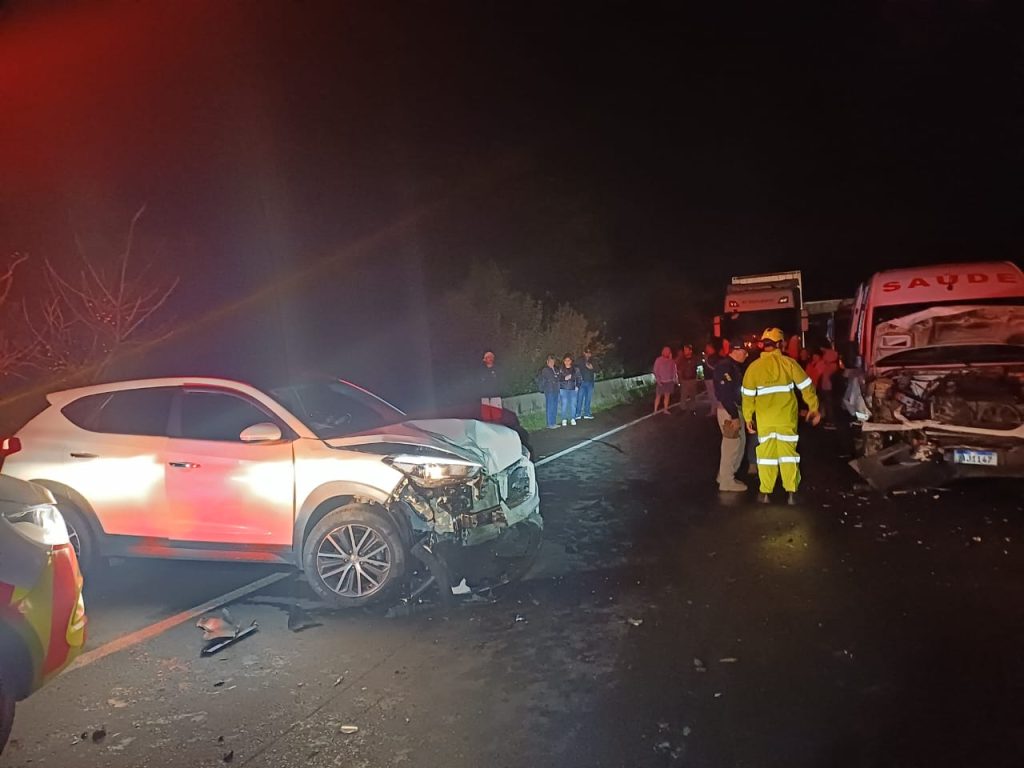 Motorista com sinais de embriaguez provoca grave acidente na BR-376