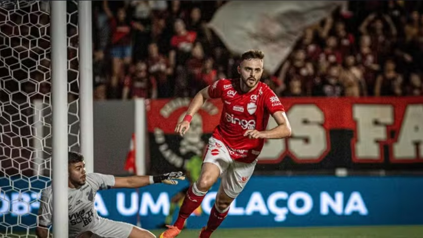 Athletico perde para o Vila Nova, em Goiânia