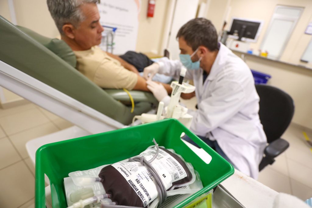 Hemepar solicita doações de sangue com urgência em Curitiba