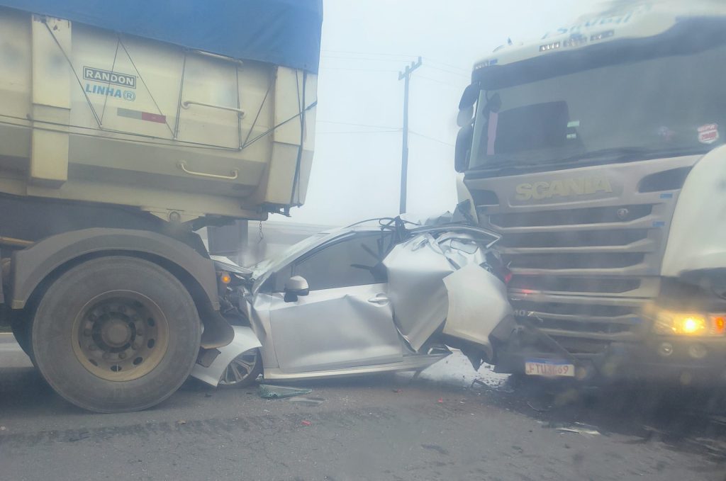 BR-277: engavetamento deixa trânsito lento em São Luiz do Purunã