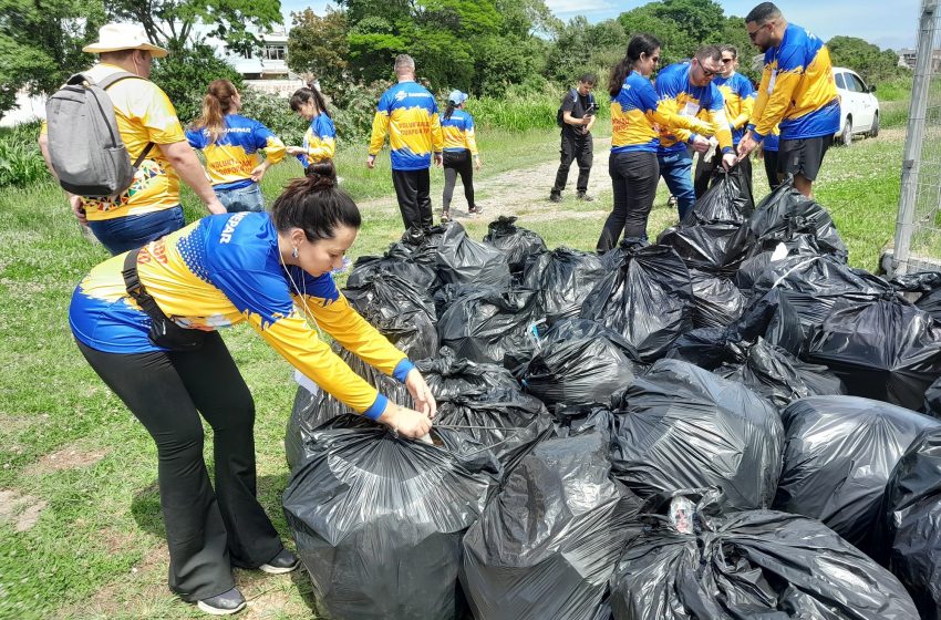 10 toneladas de lixo são retiradas do Rio Iguaçu em Curitiba
