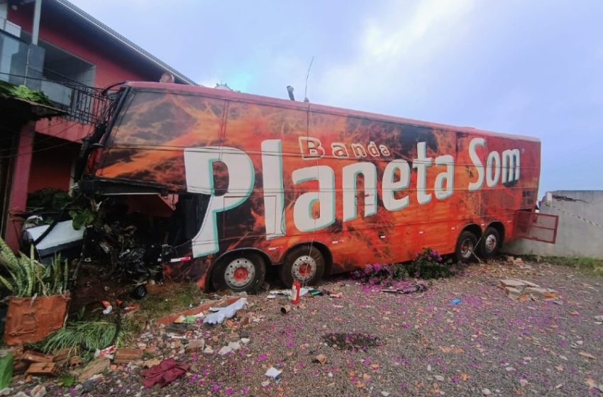 Acidente com banda deixa uma morte e sete feridos