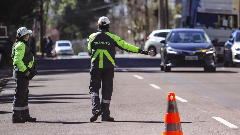 Bloqueios mudam trânsito em Curitiba no fim de semana